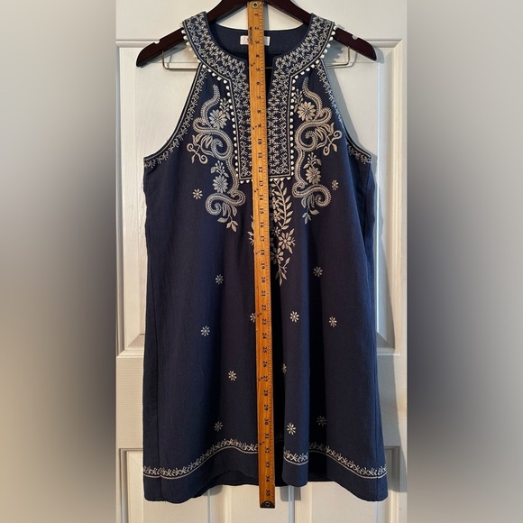 THML Anthropologie M Sleeveless Navy With White Embroidery V Neck Sheath Dress - Picture 5 of 12